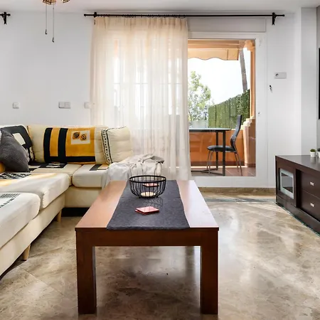 Bonita En Esquina * Estepona