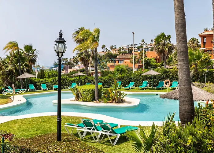 Bonita En Esquina * Estepona