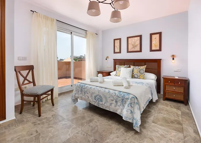 Bonita En Esquina Nyaraló *