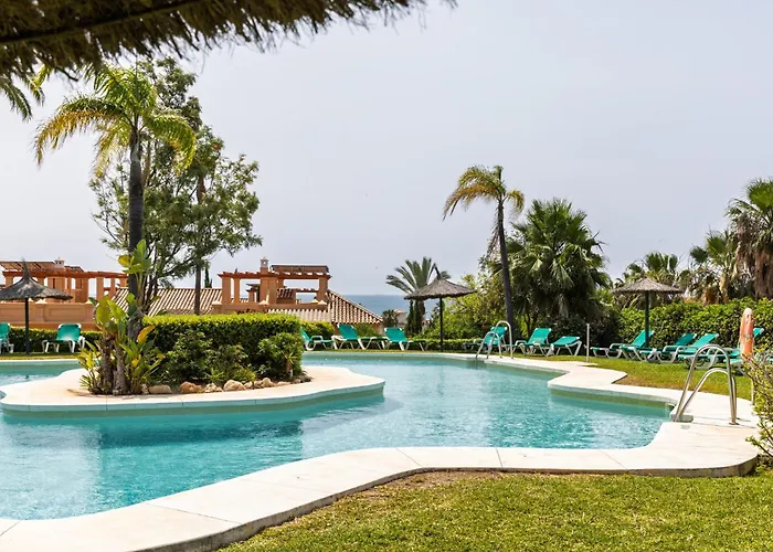 Bonita En Esquina Estepona